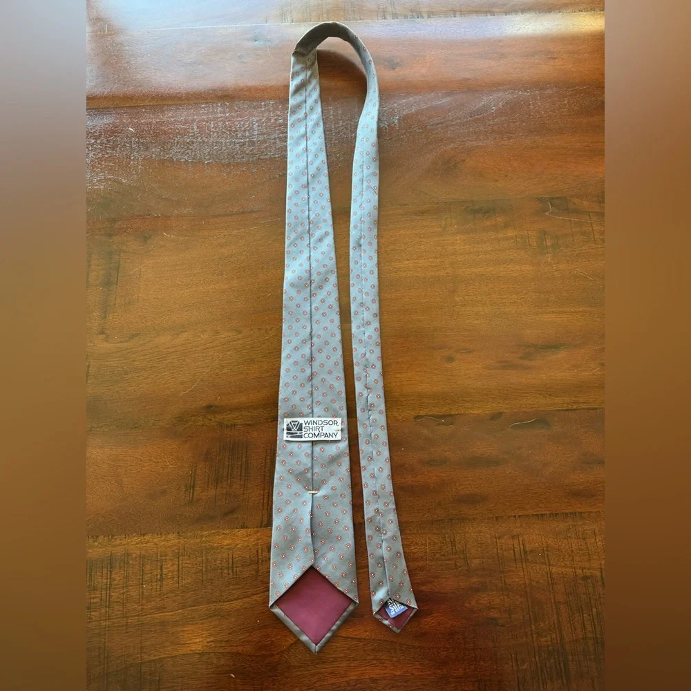 Vintage 1990s Windsor Shirt Company Silk Tie Gray Red Circle Pattern